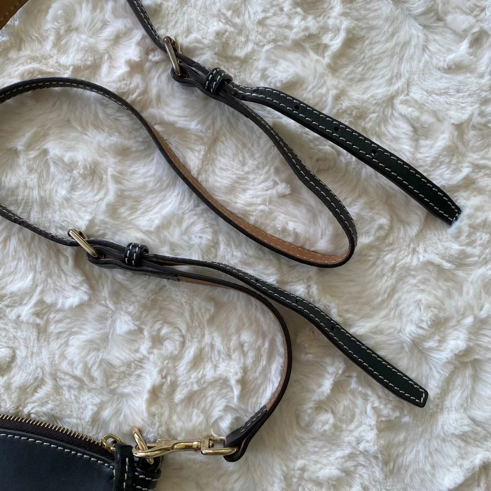 Dooney & Bourke Crossbody Bag Small Black Leather Domed Purse Classic Luxury